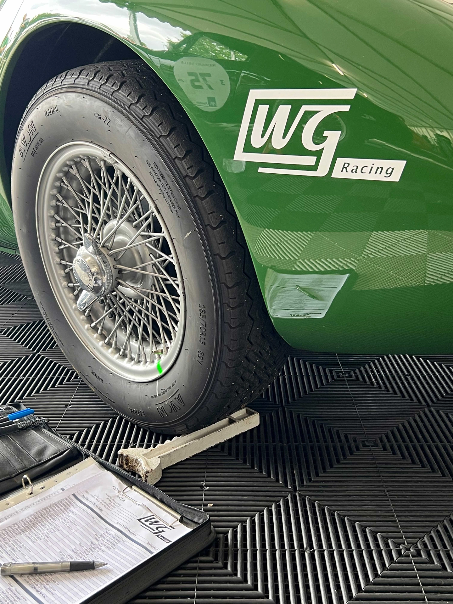 Logo WG british racing voiture